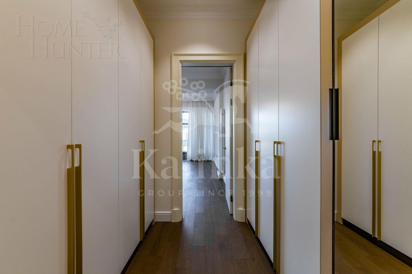 2-этажный коттедж 961 м² с отделкой