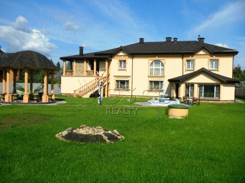 2-этажный коттедж 550 м² с отделкой