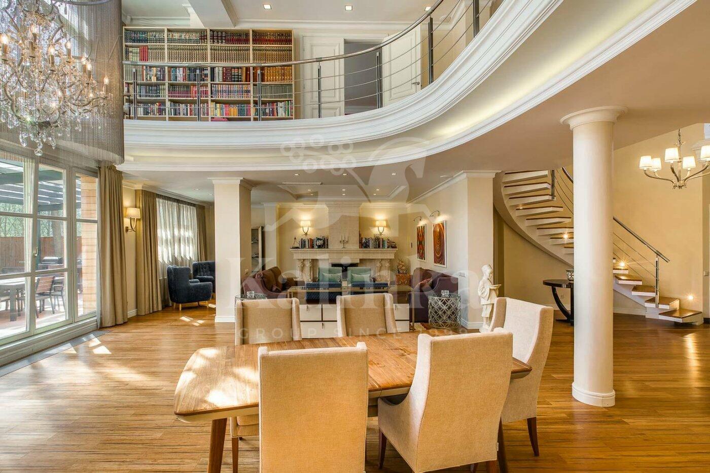 2-этажный коттедж 760 м² с отделкой