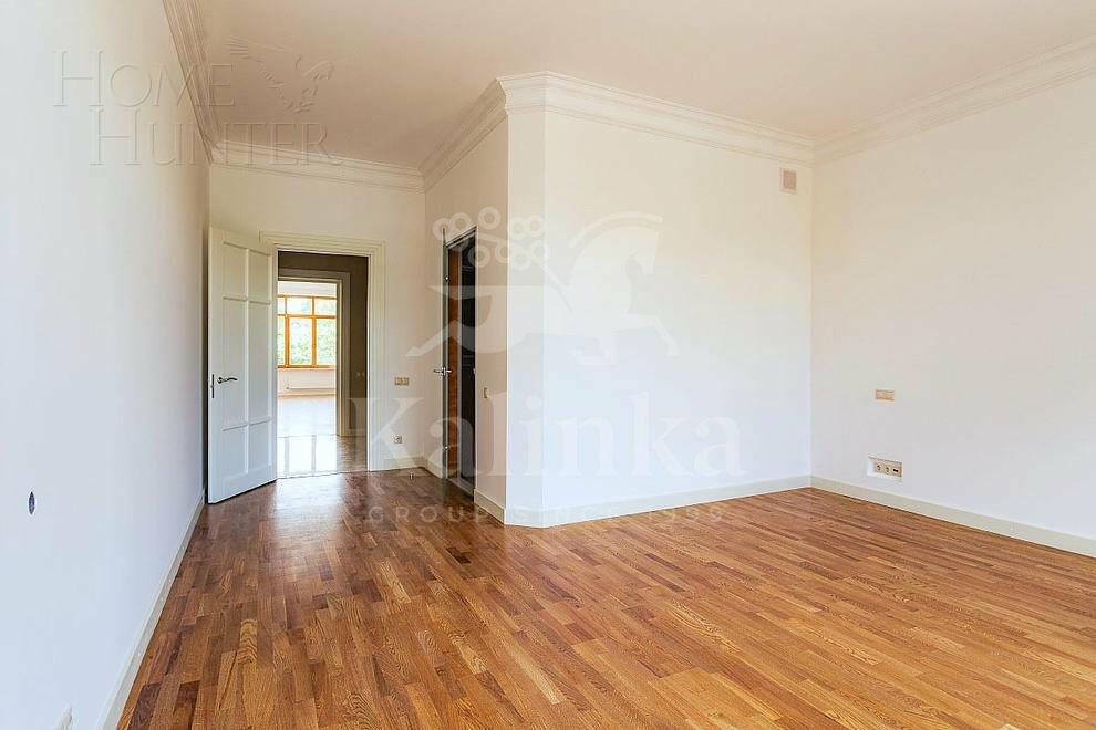 2-этажный таунхаус 630.9 м² с отделкой