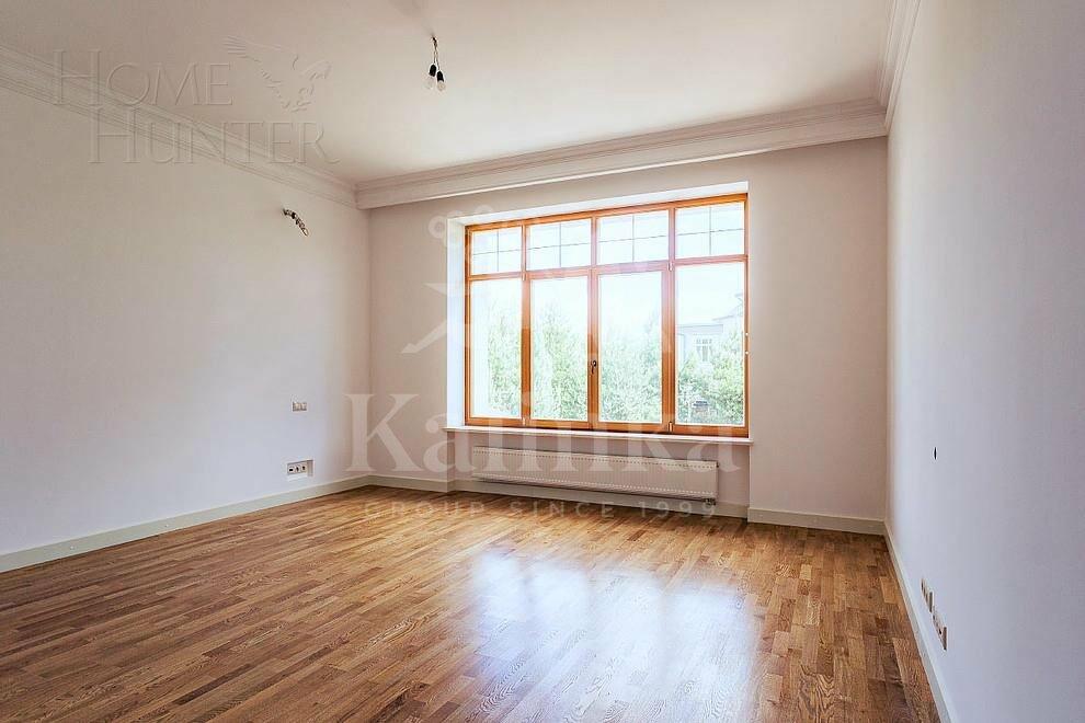 2-этажный таунхаус 630.9 м² с отделкой