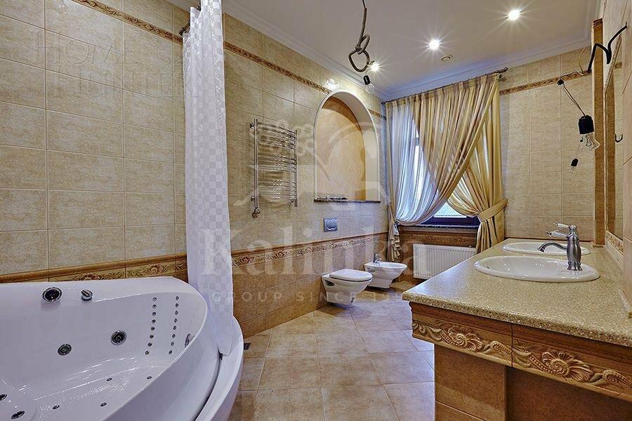 3-этажный коттедж 860 м² с отделкой