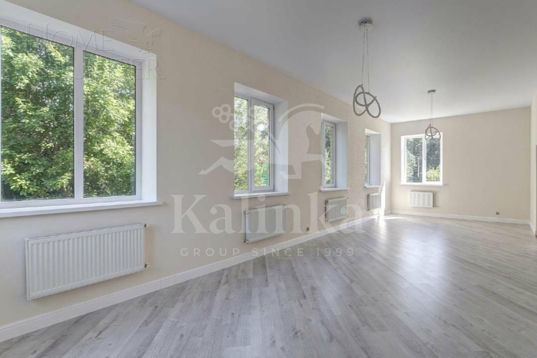 3-этажный коттедж 372 м² с отделкой