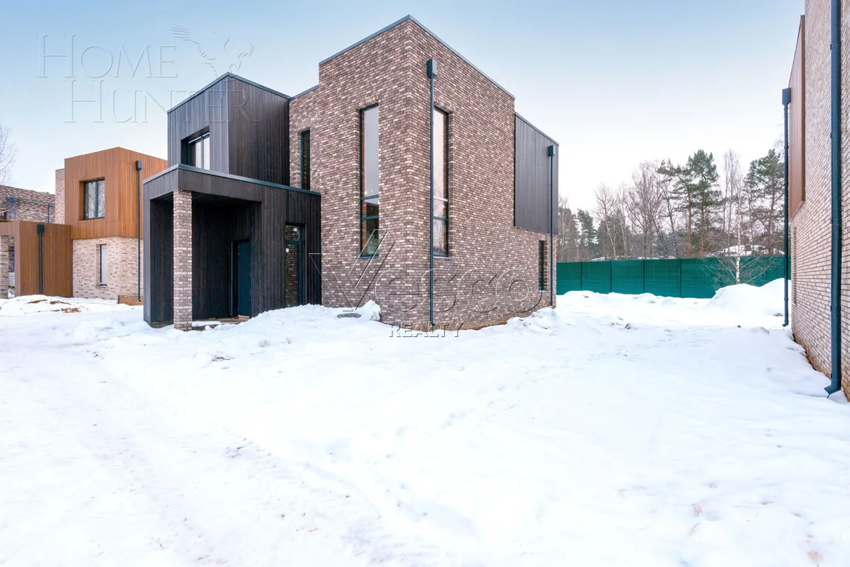 2-этажный коттедж 290.6 м² без отделки