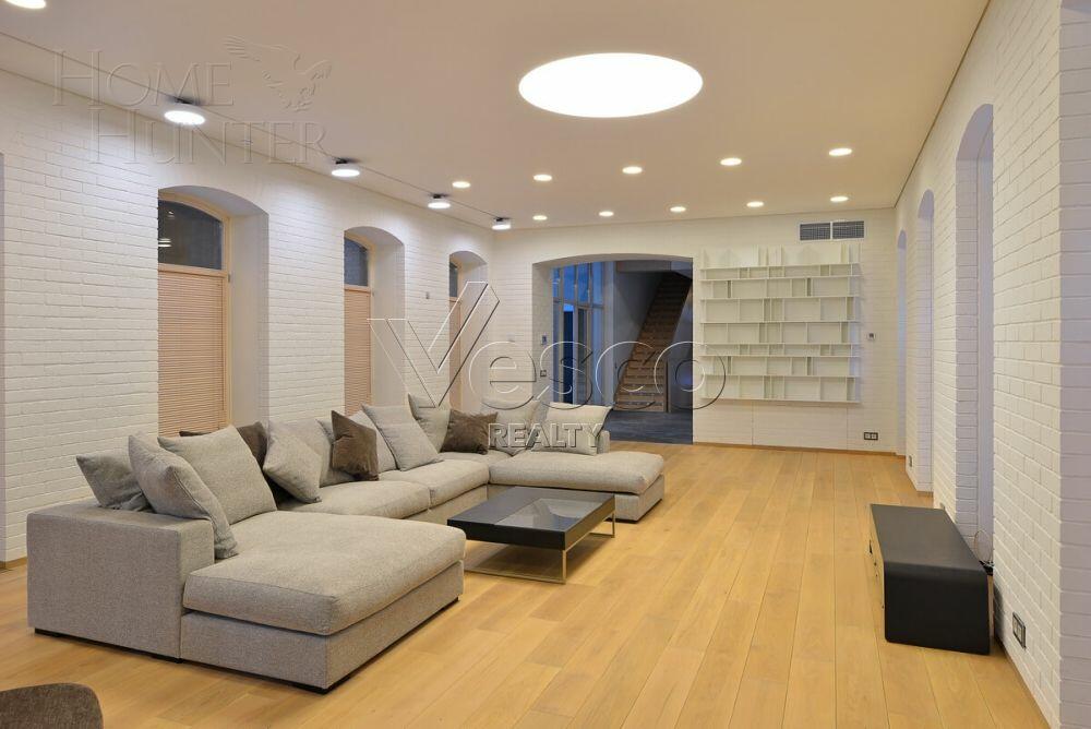 2-этажный коттедж 800 м² с отделкой