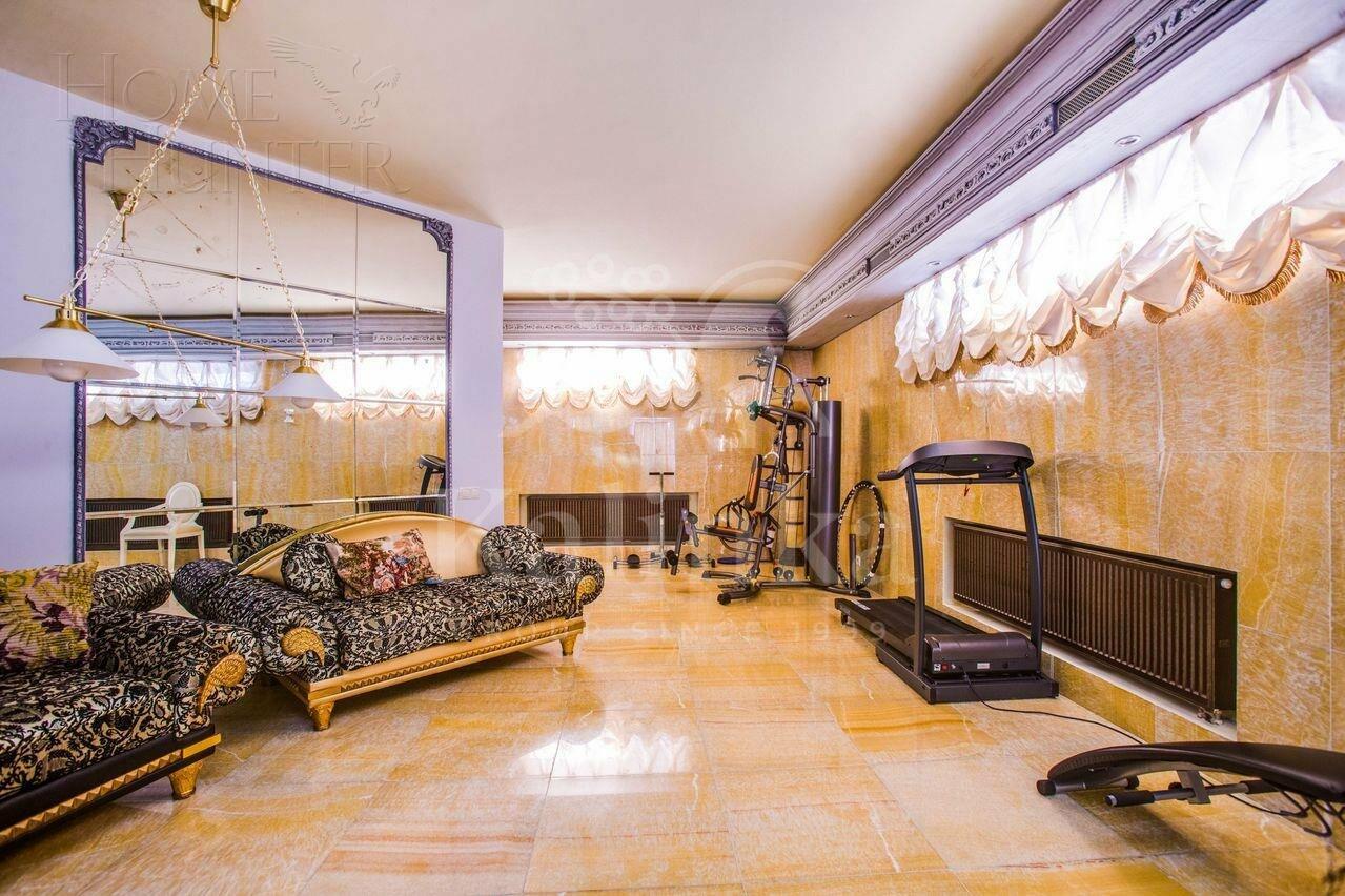 2-этажный коттедж 1 140 м² с отделкой