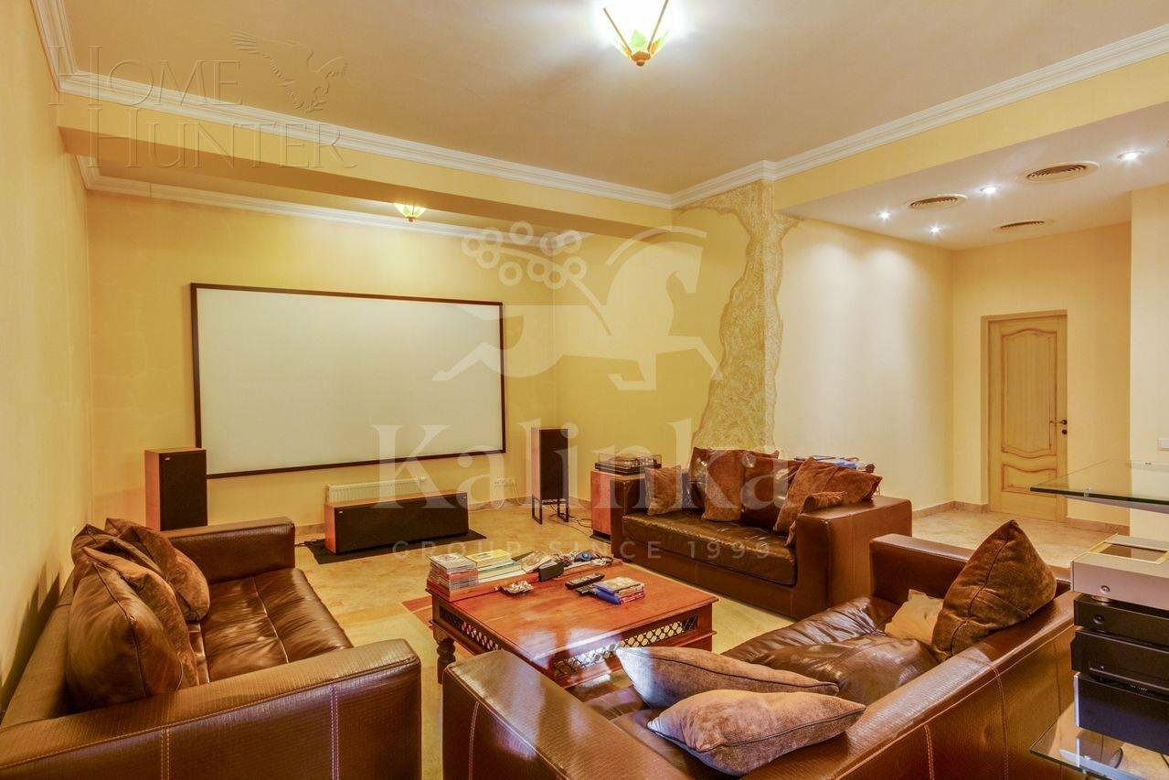 2-этажный коттедж 550 м² с отделкой