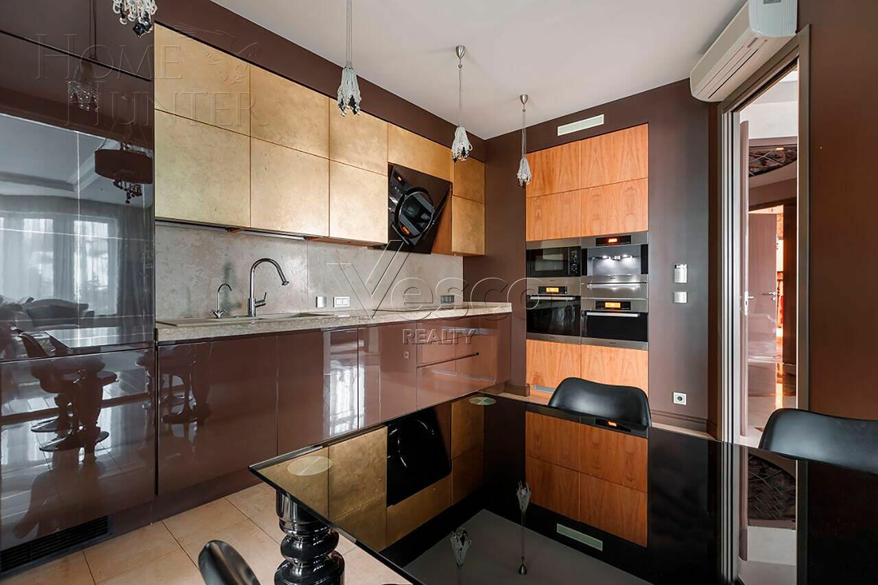 4-КОМН. КВАРТИРА С ОТДЕЛКОЙ 234 М² НА 4 ЭТАЖЕ