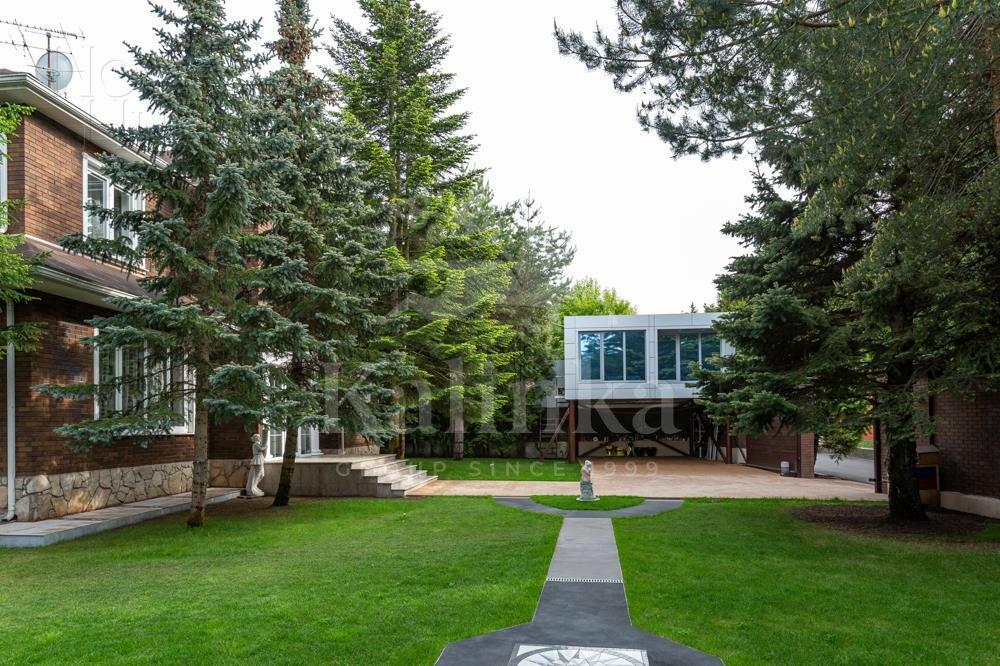 2-этажный коттедж 580 м² с отделкой