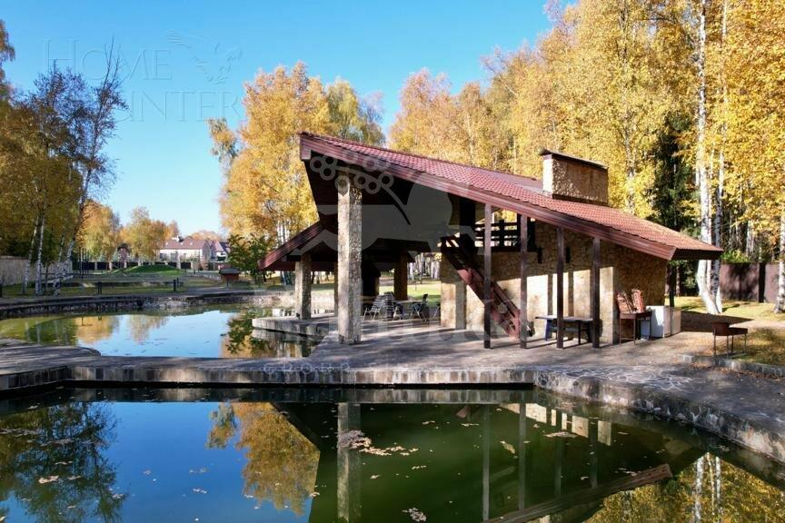 3-этажный коттедж 2 000 м² с отделкой