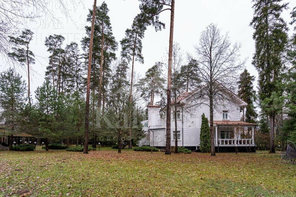 3-этажный коттедж 800 м² с отделкой