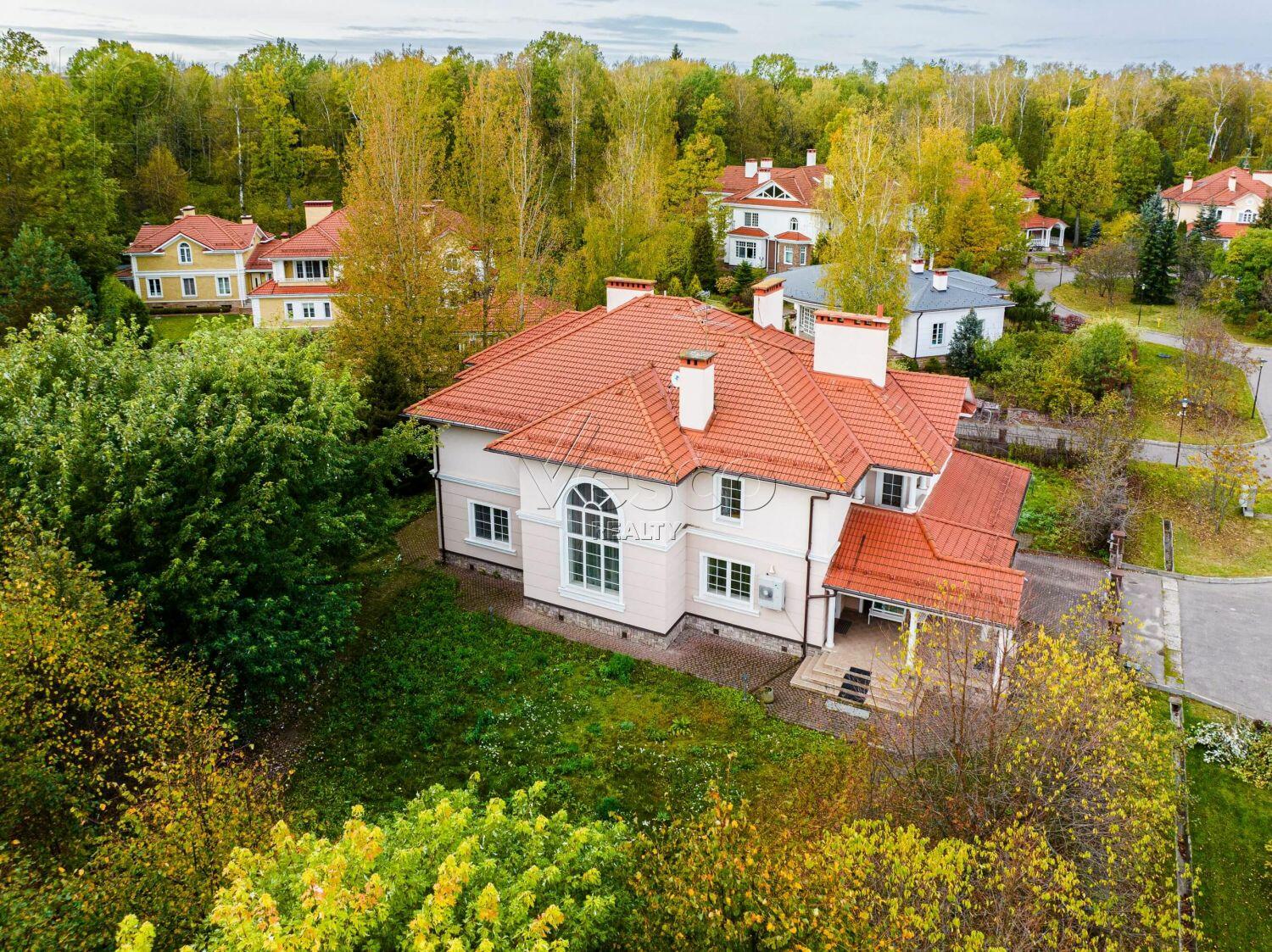 2-этажный коттедж 495 м² с отделкой