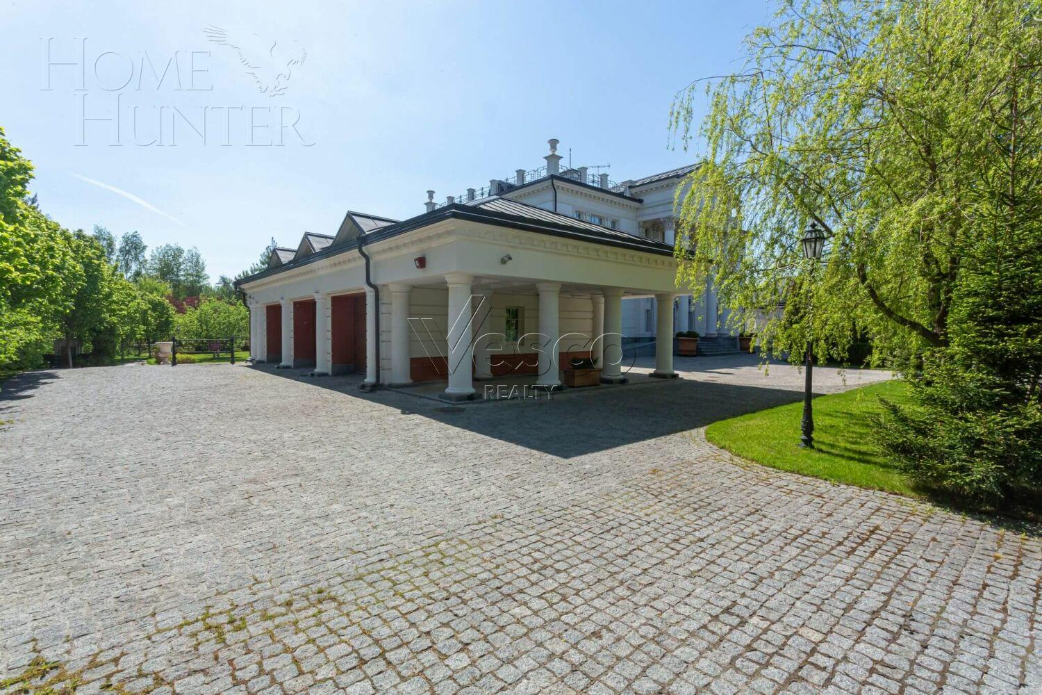 2-этажный коттедж 980 м² с отделкой