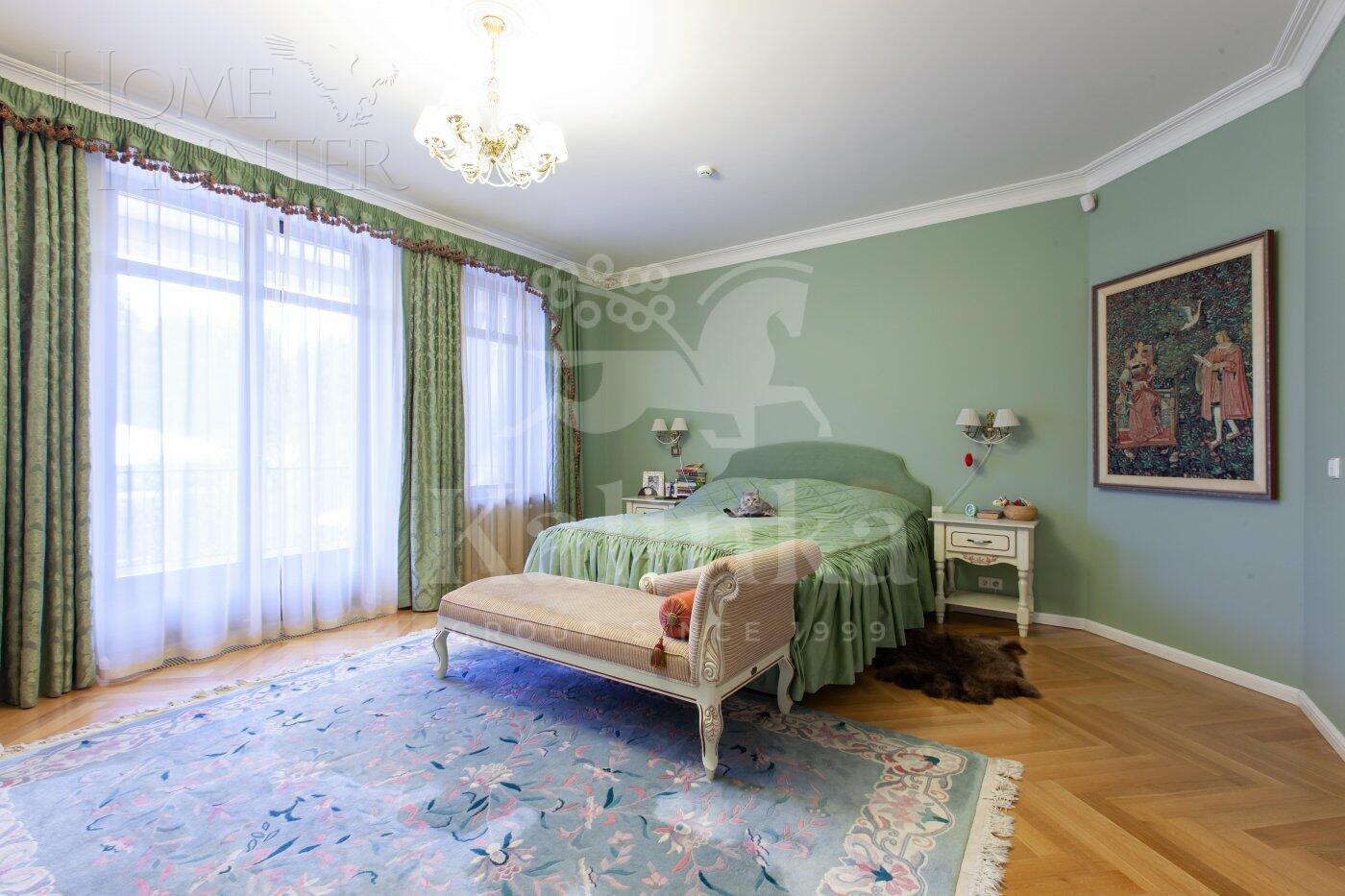 4-этажный коттедж 970 м² с отделкой