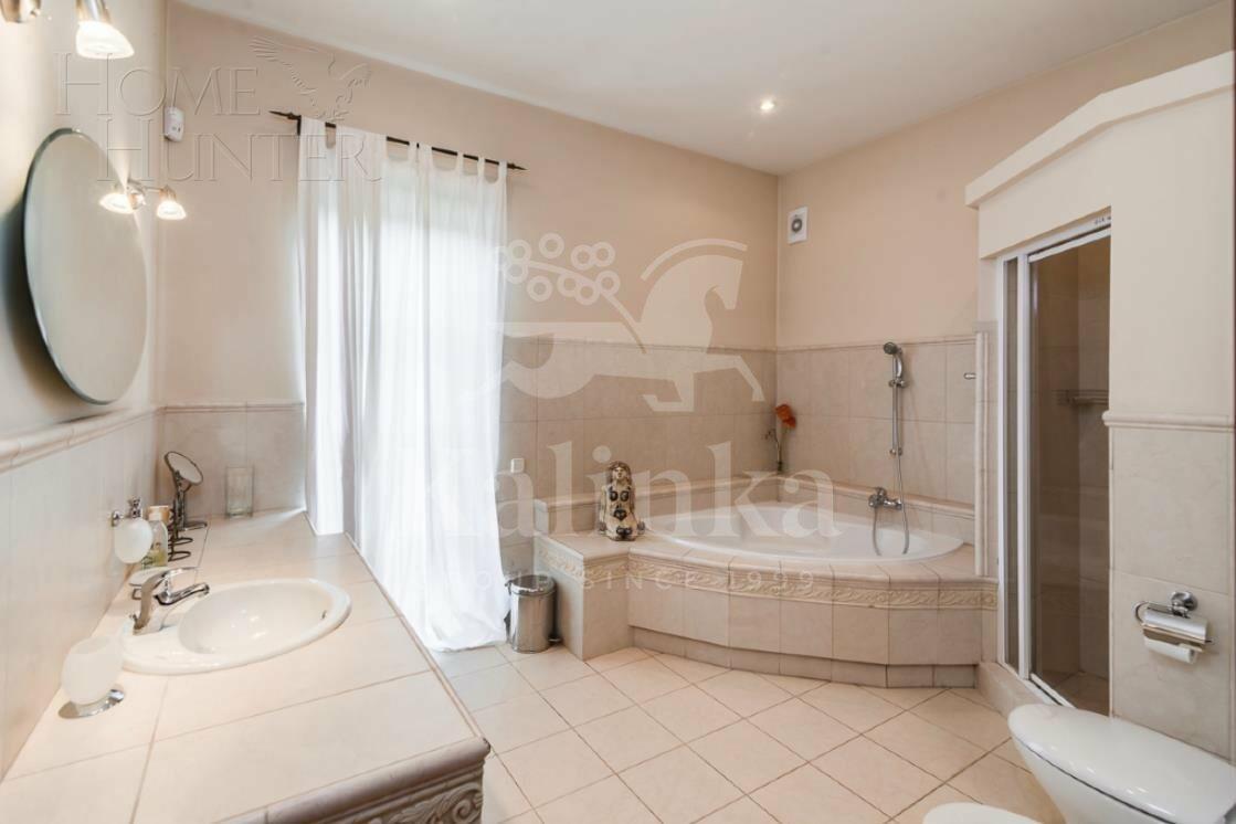 2-этажный коттедж 650 м² с отделкой