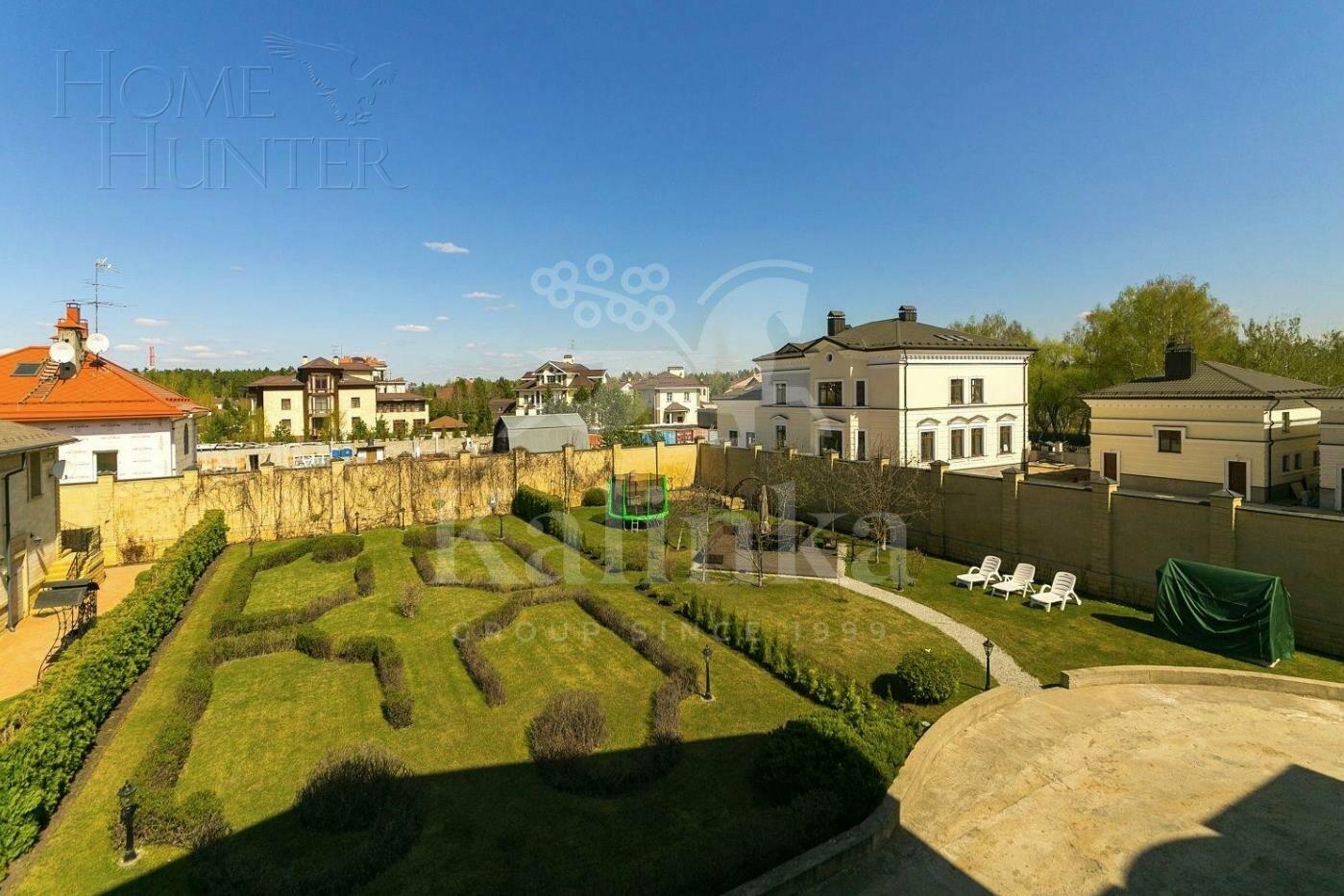 3-этажный коттедж 2 000 м² без отделки