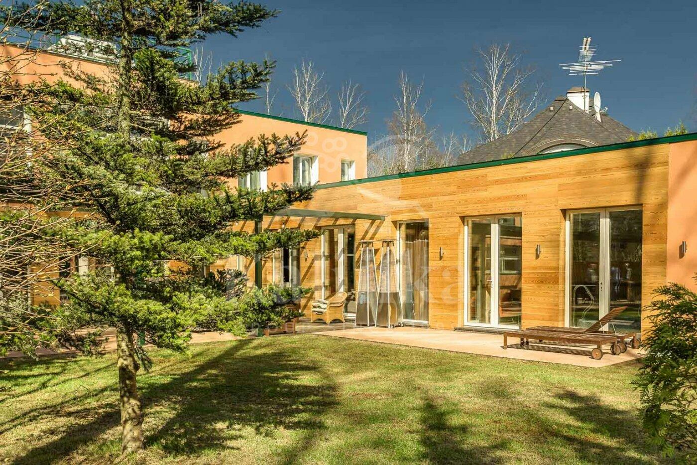 2-этажный коттедж 760 м² с отделкой