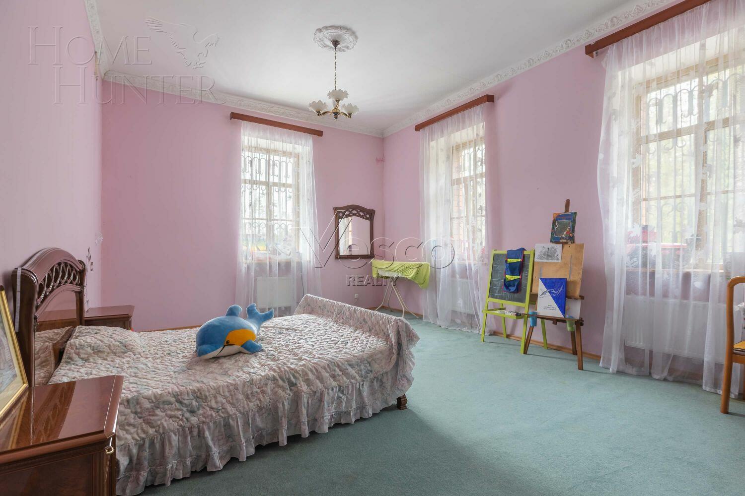 2-этажный коттедж 1 500 м² с отделкой