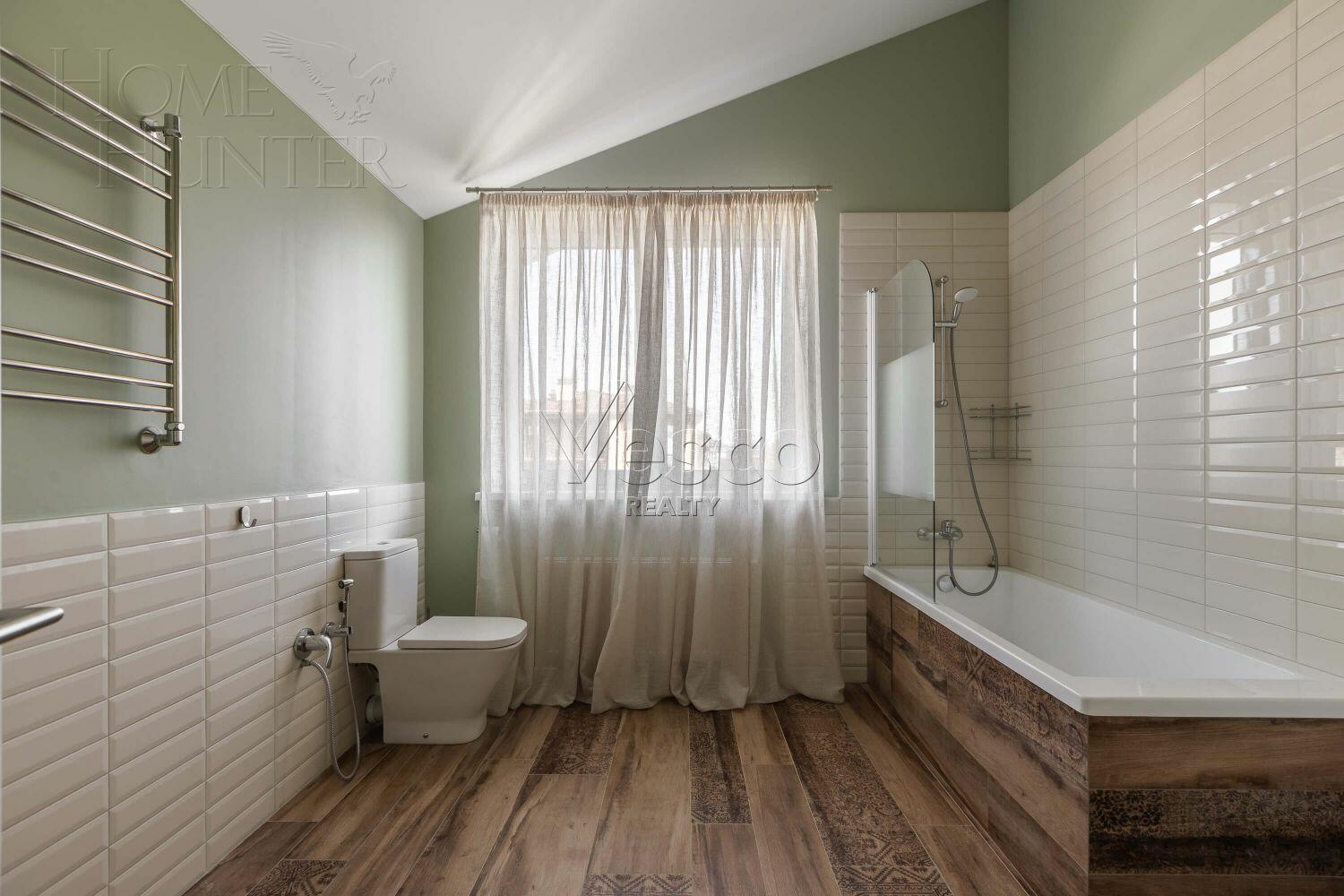 3-этажный коттедж 480 м² с отделкой