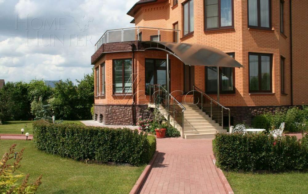 4-этажный коттедж 970 м² с отделкой