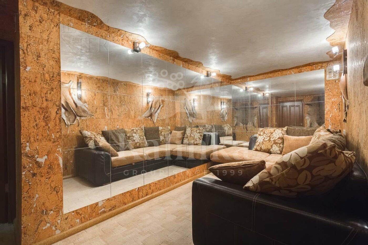 2-этажный коттедж 280 м² с отделкой