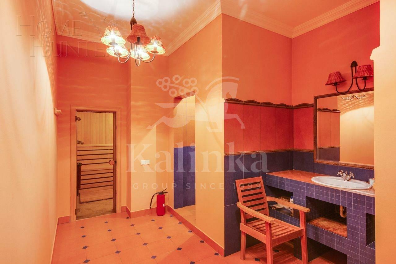 2-этажный коттедж 550 м² с отделкой