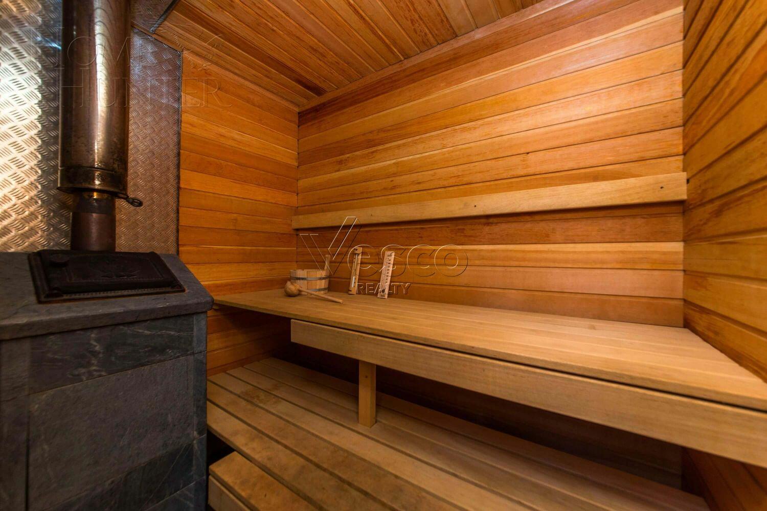 2-этажный коттедж 300 м² с отделкой