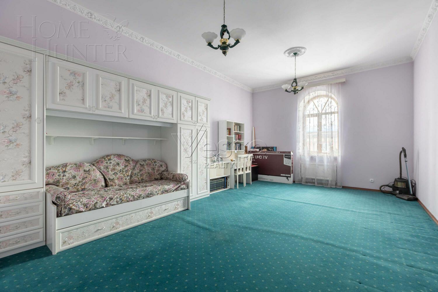 2-этажный коттедж 1 500 м² с отделкой