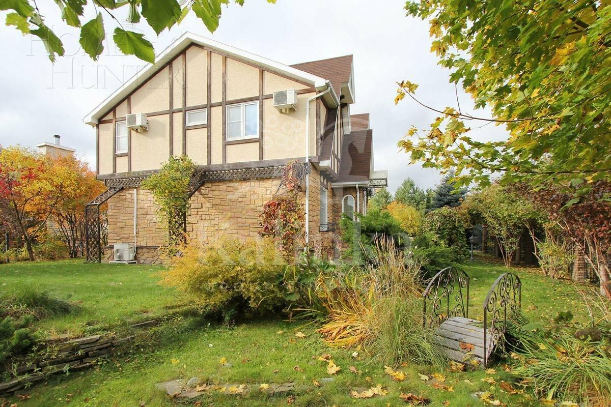 2-этажный коттедж 300 м² с отделкой