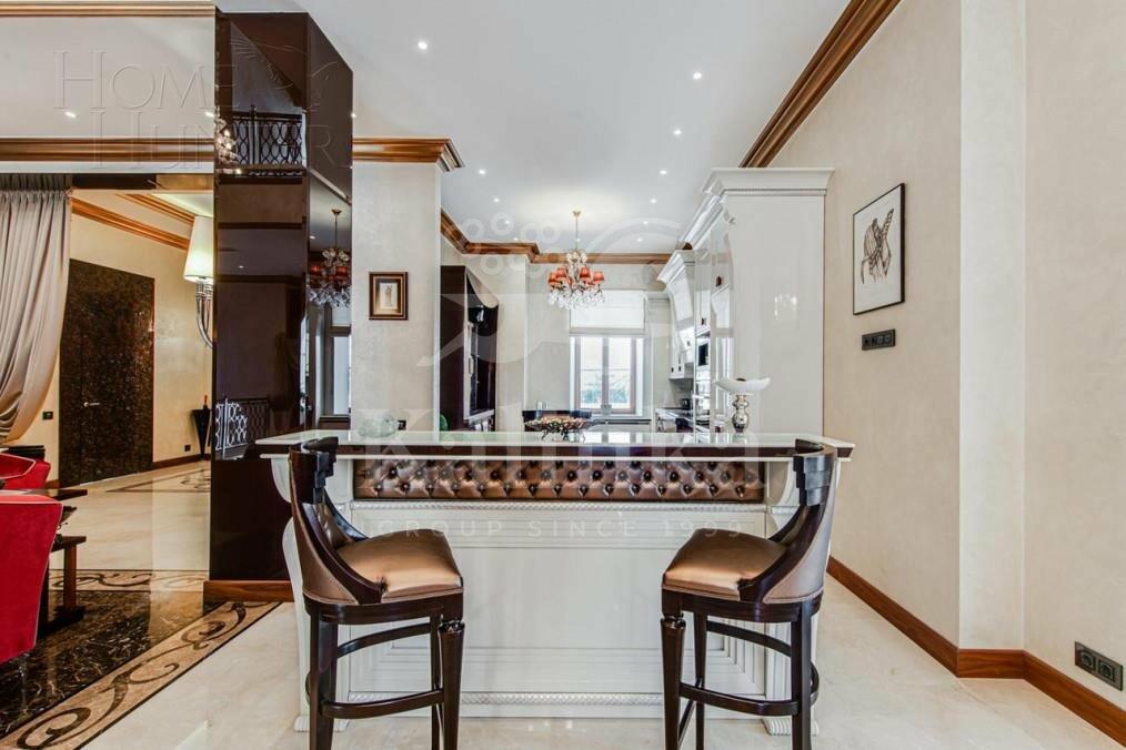 2-этажный коттедж 1 250 м² с отделкой