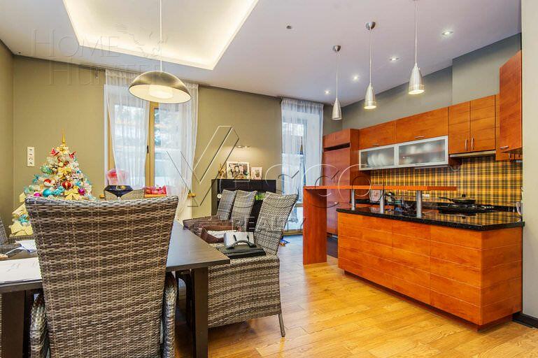 2-этажный коттедж 450 м² с отделкой