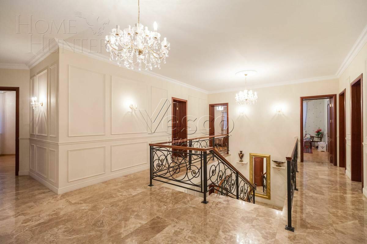 2-этажный коттедж 860 м² с отделкой