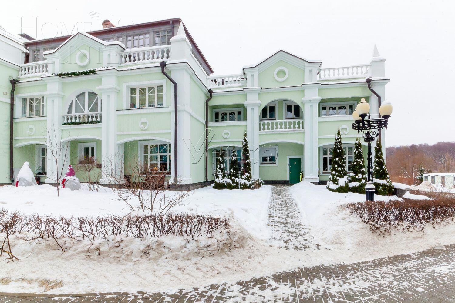 4-УРОВНЕВЫЙ ТАУНХАУС С ОТДЕЛКОЙ 610 М² НА 1 ЭТАЖЕ