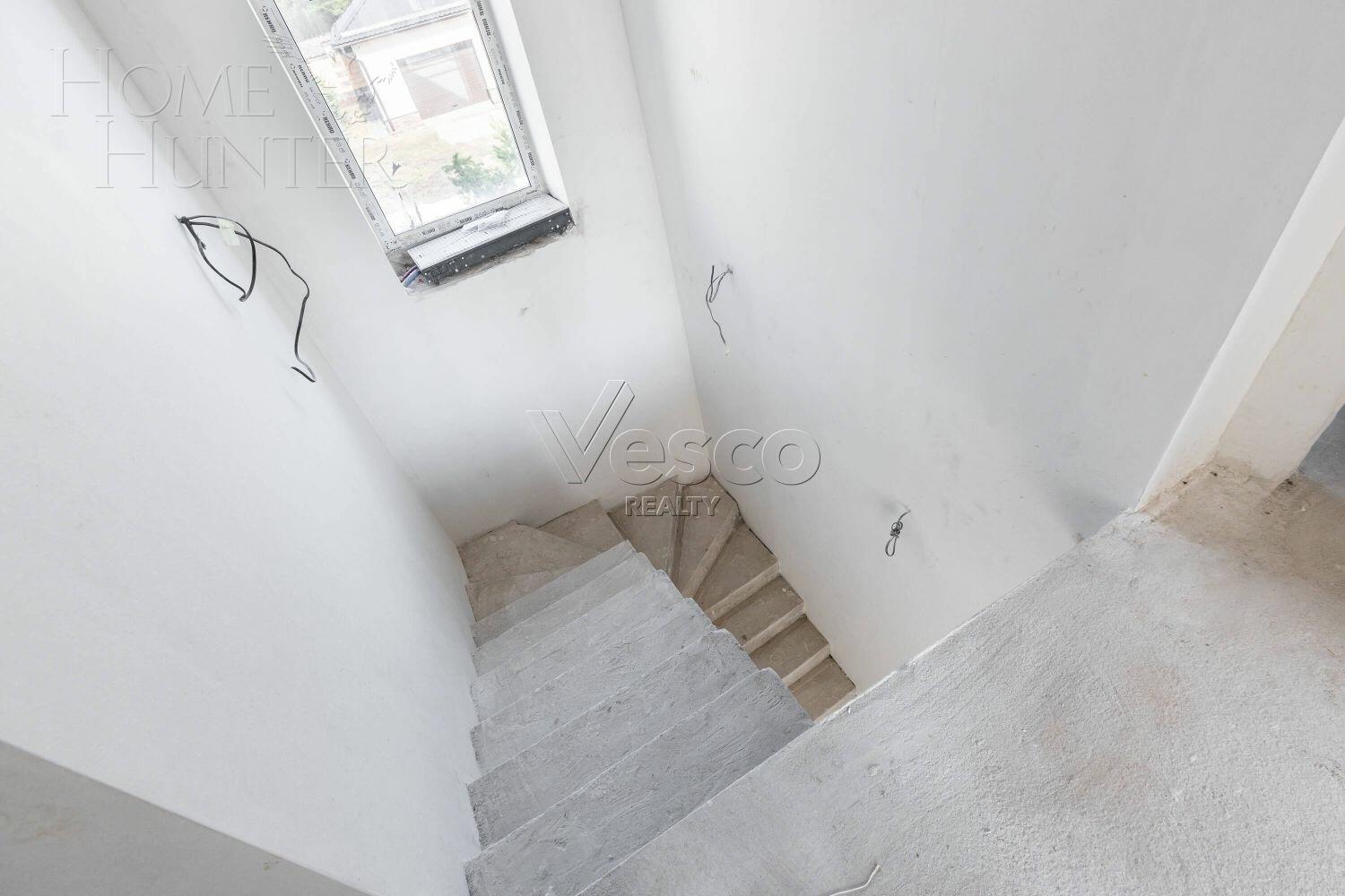 2-этажный коттедж 190 м² без отделки