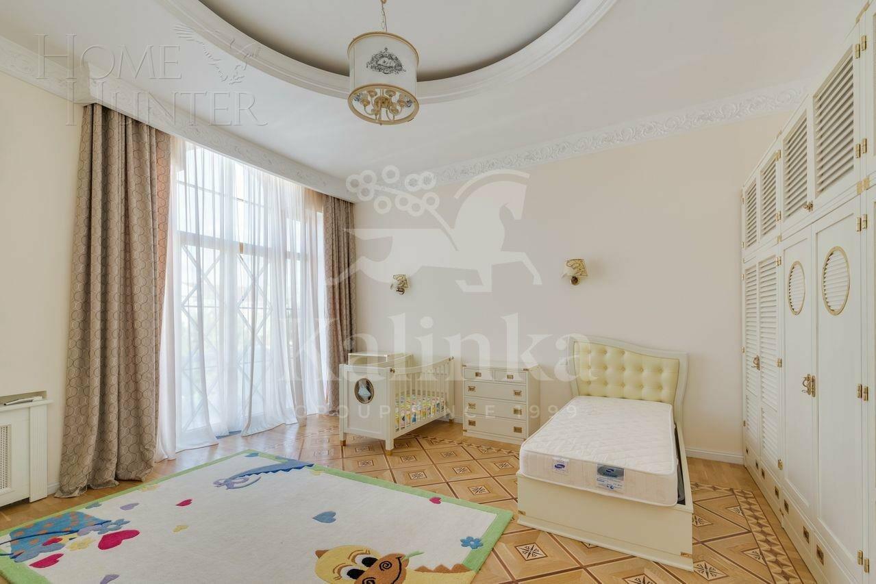 3-этажный коттедж 750 м² с отделкой