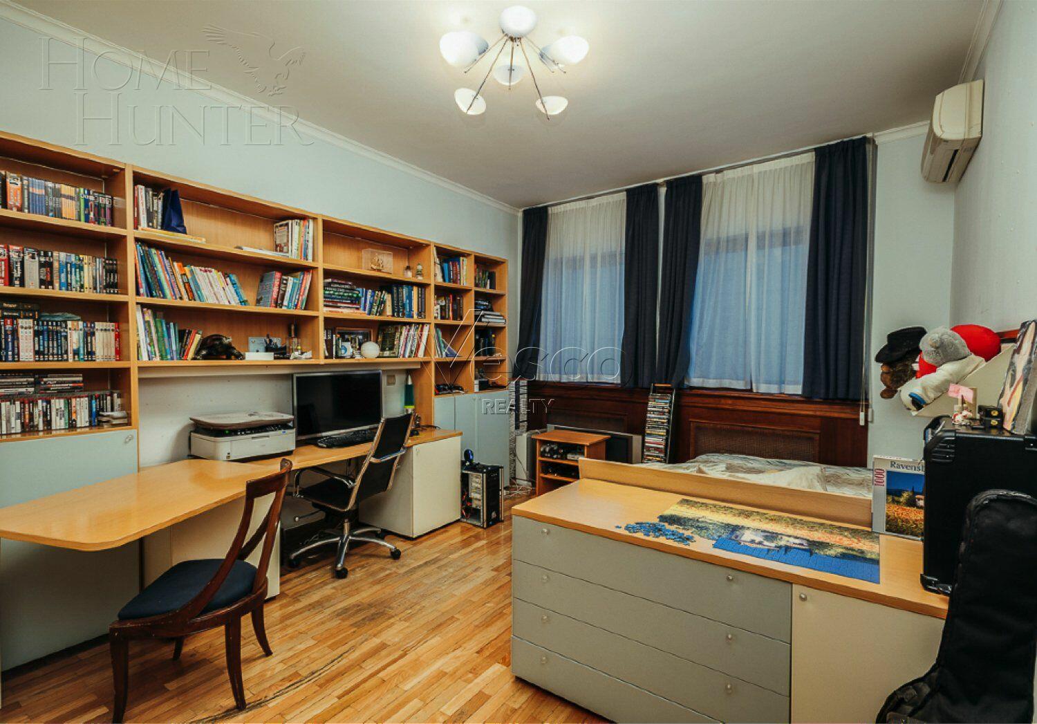 4-этажный коттедж 450 м² с отделкой
