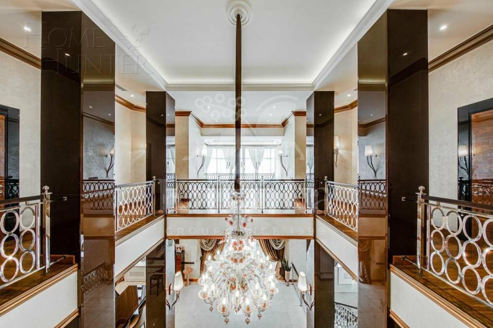 2-этажный коттедж 1 250 м² с отделкой