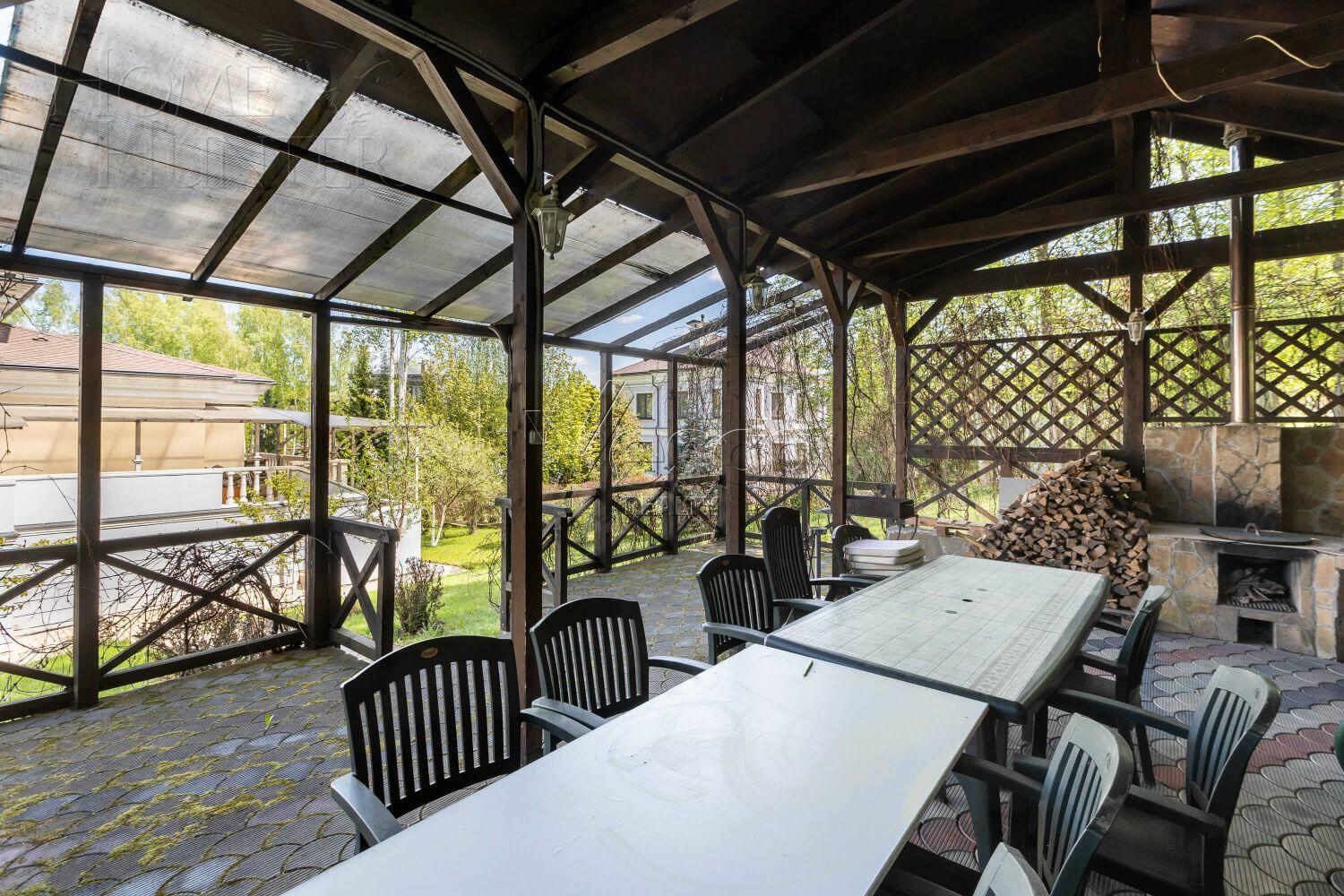 2-этажный коттедж 350 м² с отделкой