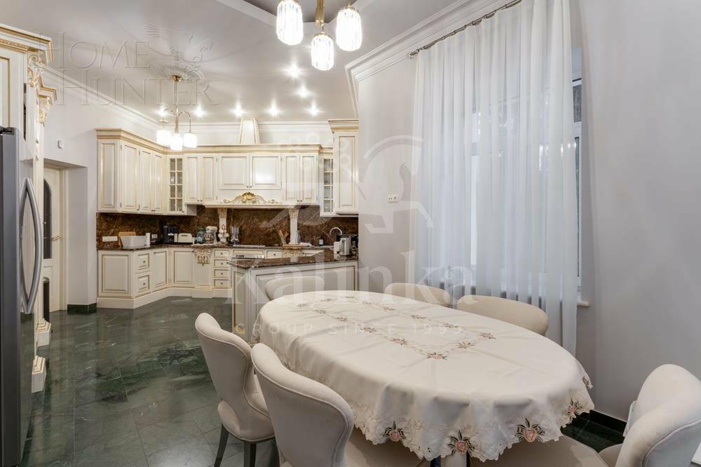 3-этажный коттедж 800 м² с отделкой