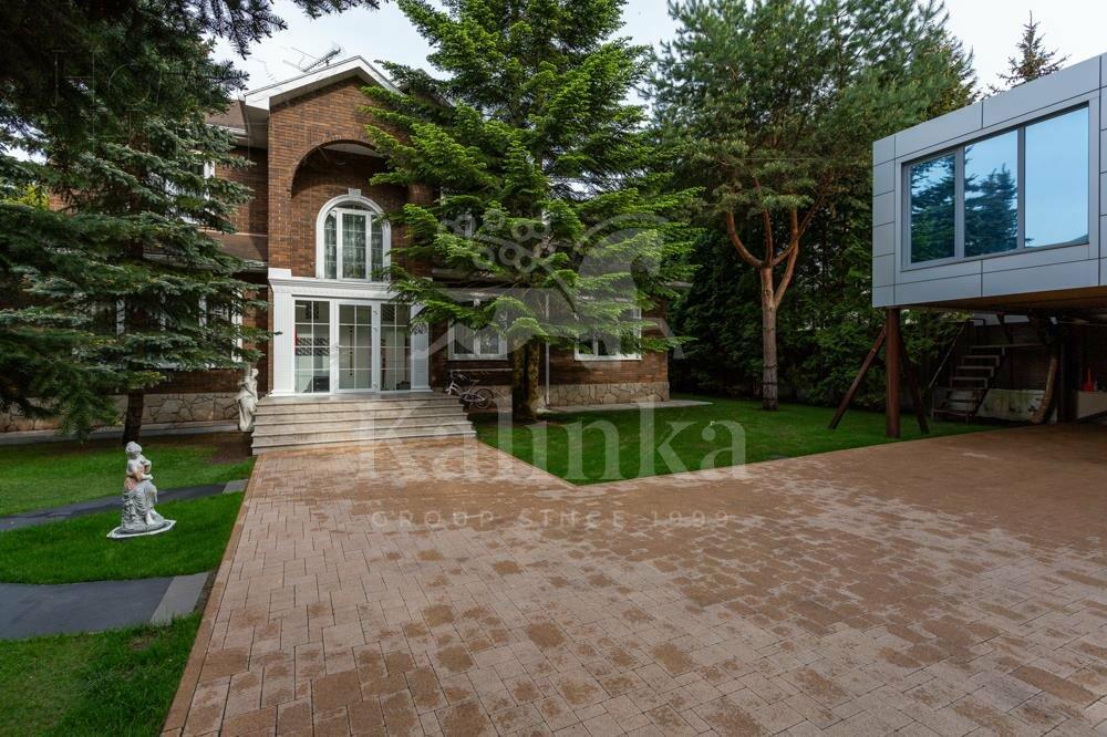 2-этажный коттедж 580 м² с отделкой