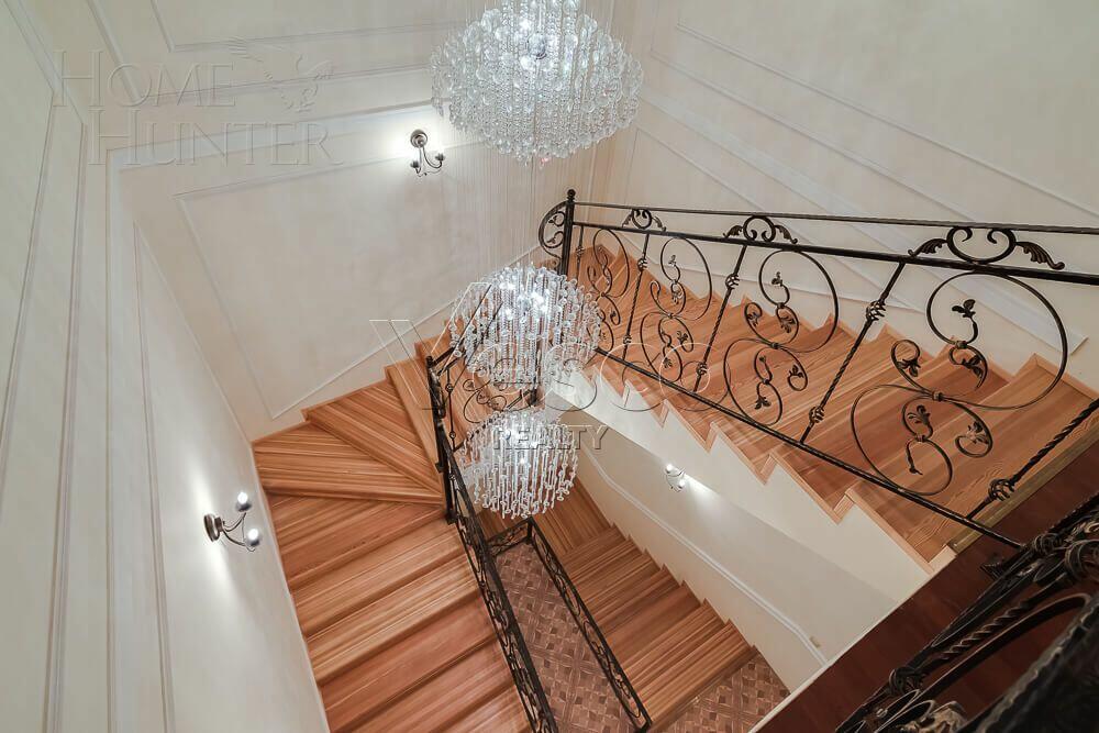 2-этажный коттедж 800 м² с отделкой