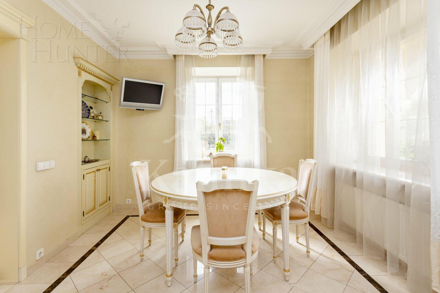 2-этажный коттедж 660 м² с отделкой