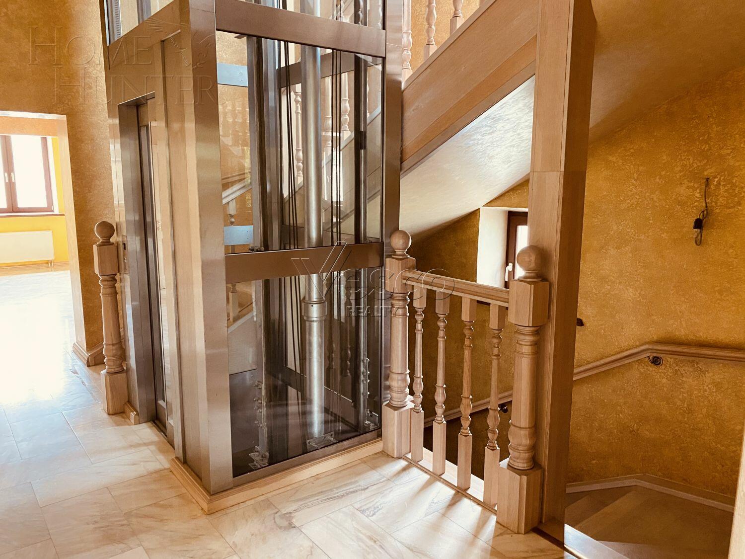 2-этажный коттедж 479.7 м² с отделкой