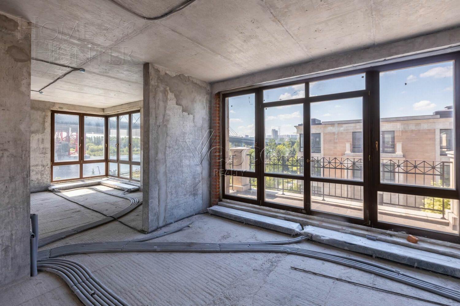 4-УРОВНЕВЫЙ ОСОБНЯК БЕЗ ОТДЕЛКИ 840 М² НА 1 ЭТАЖЕ