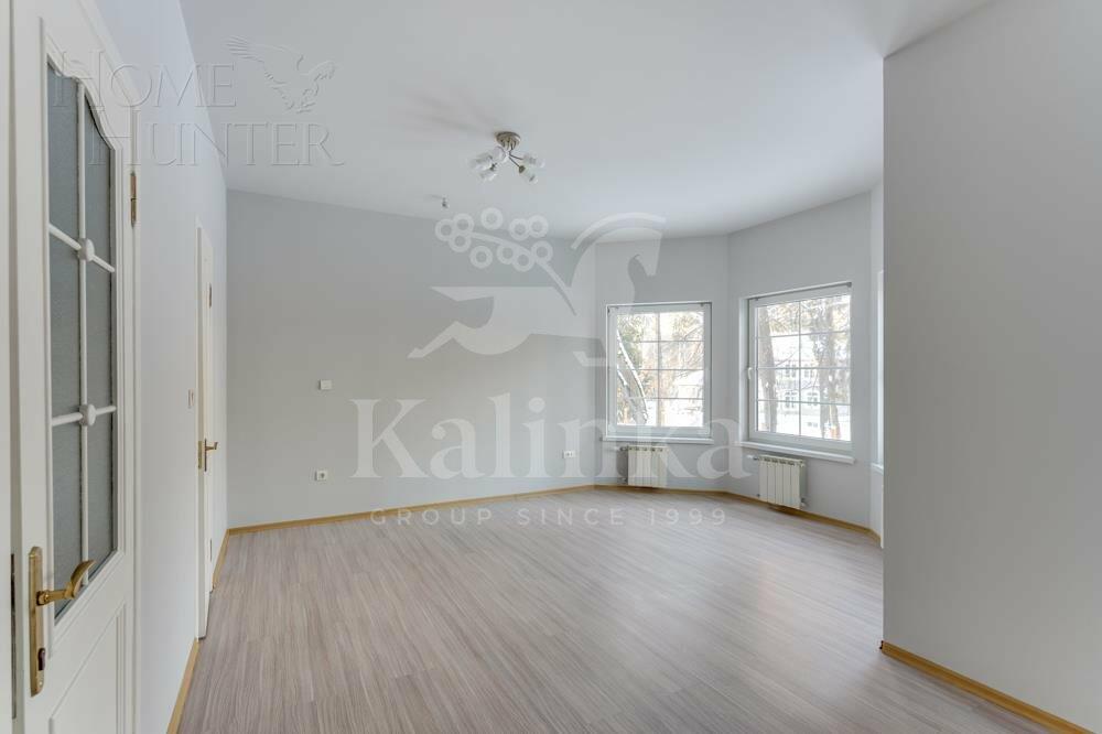 2-этажный таунхаус 890 м² с отделкой