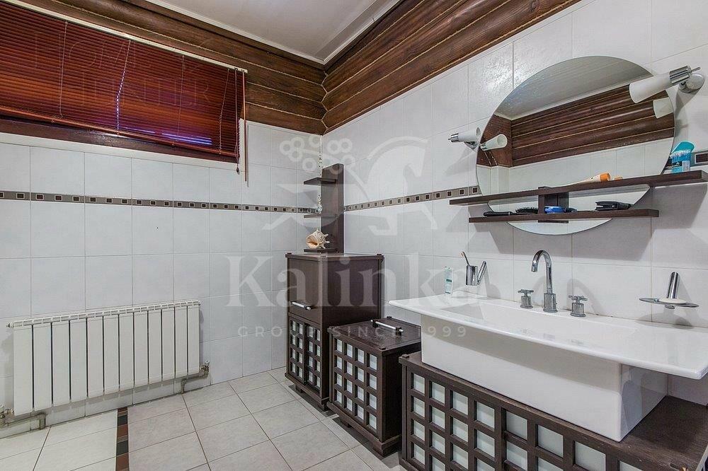 3-этажный коттедж 700 м² с отделкой