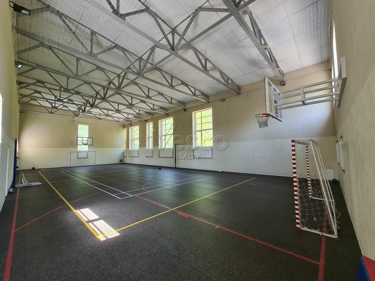 2-этажный коттедж 550 м² без отделки