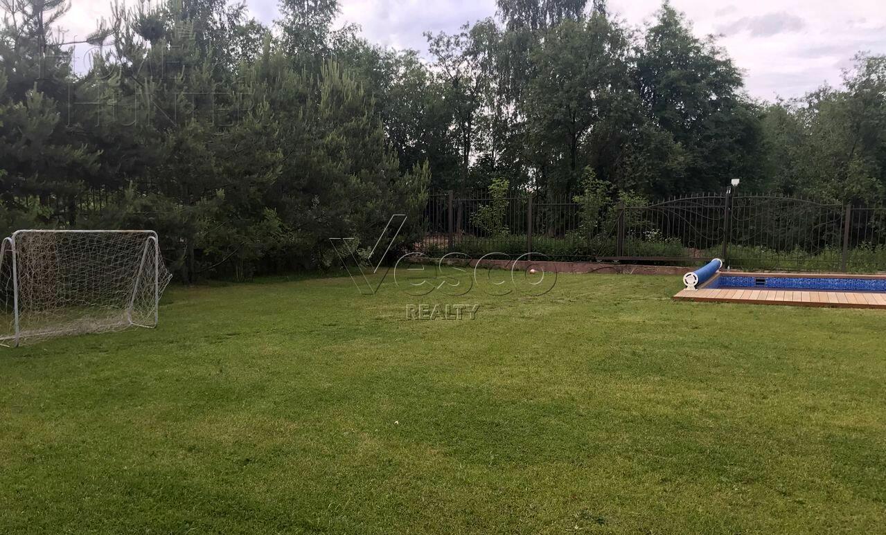 3-этажный коттедж 750 м² с отделкой