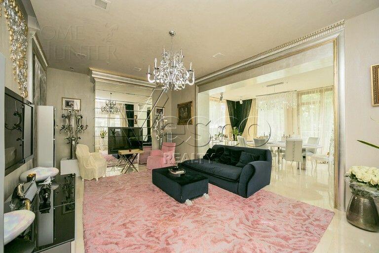 3-этажный коттедж 500 м² с отделкой