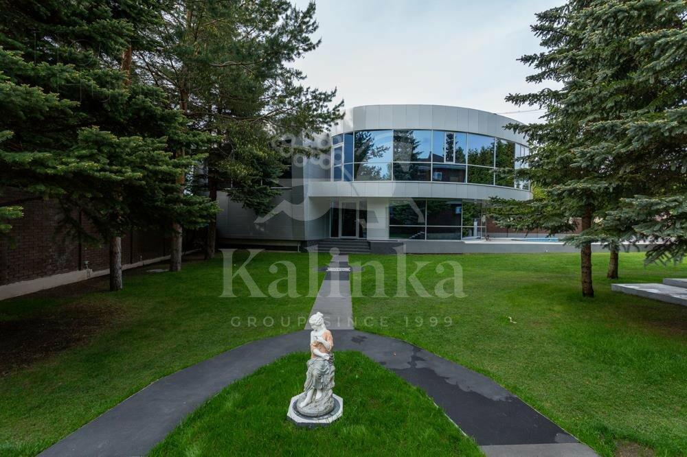 2-этажный коттедж 580 м² с отделкой